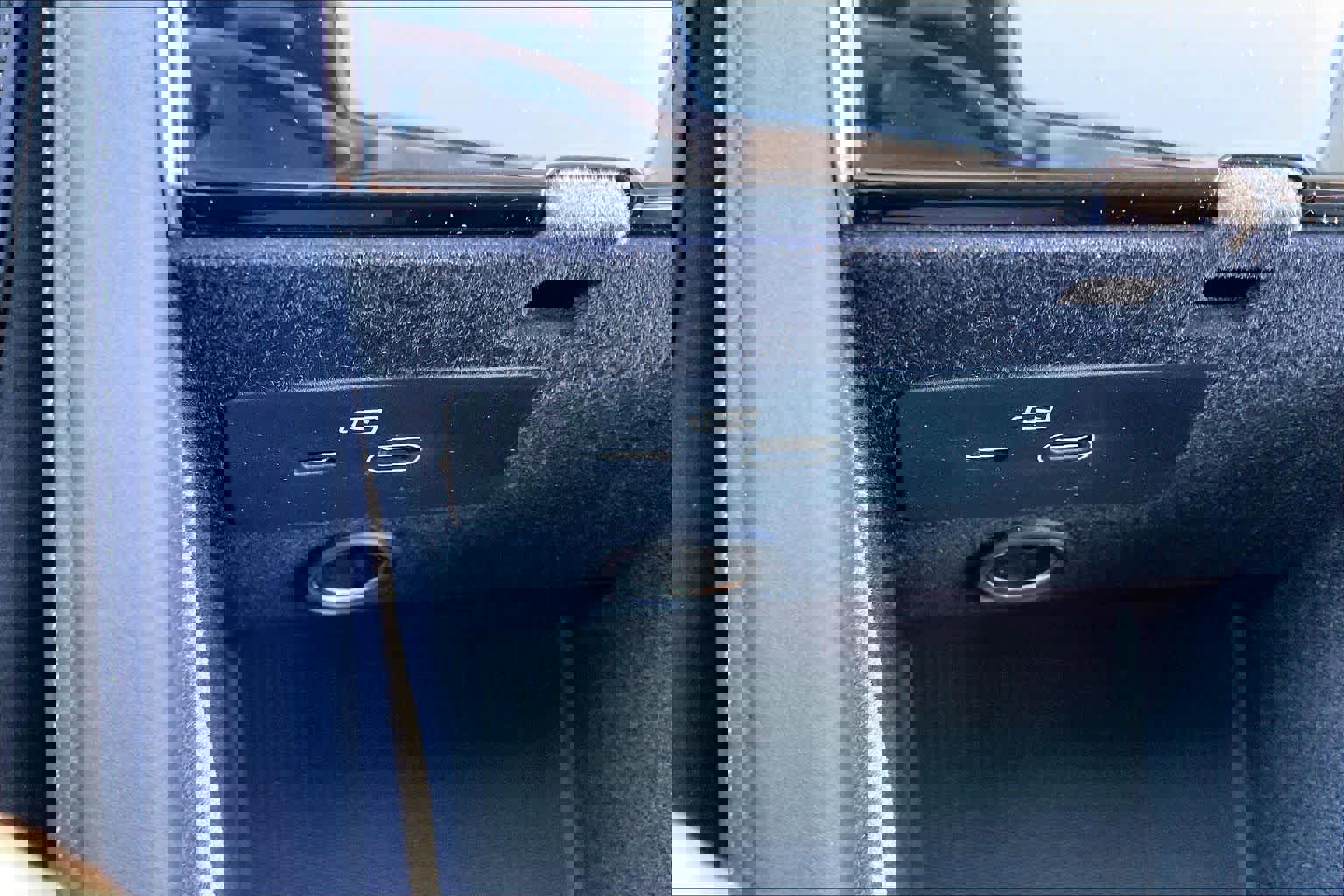 Used 2025 Volvo XC90 B6 Core w/ Protection Package Premier image 37