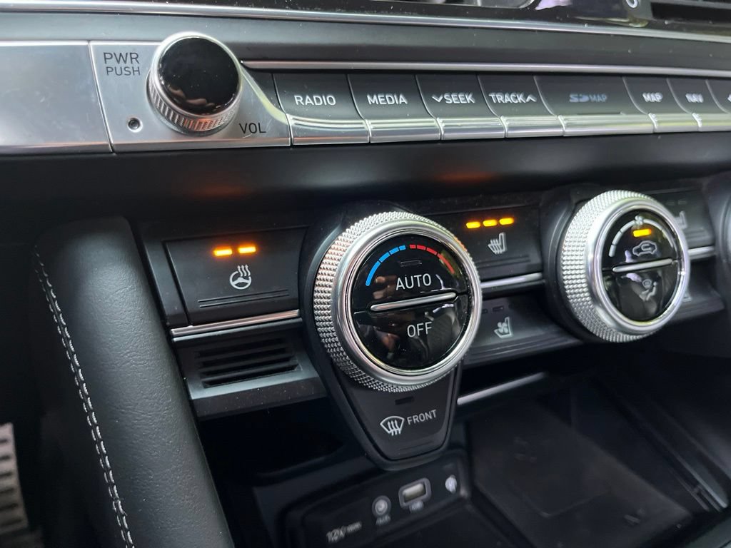 Used 2019 Genesis G70 2.0T Advanced w/ Sport Package AWD/4WD image 12