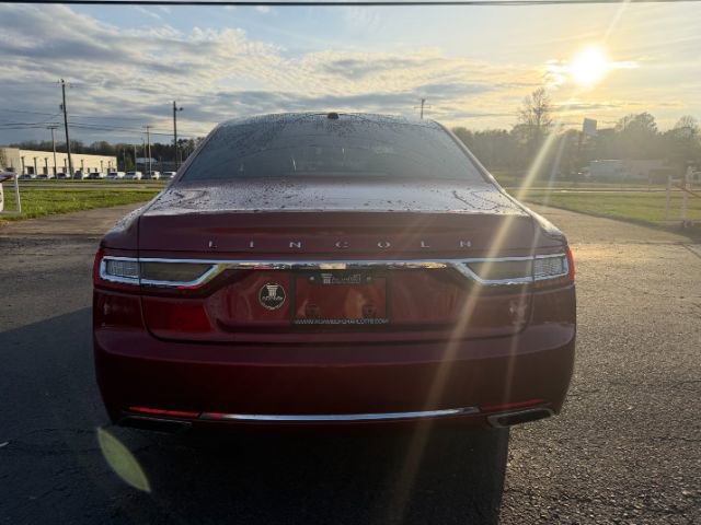 Used 2017 Lincoln Continental Select image 5