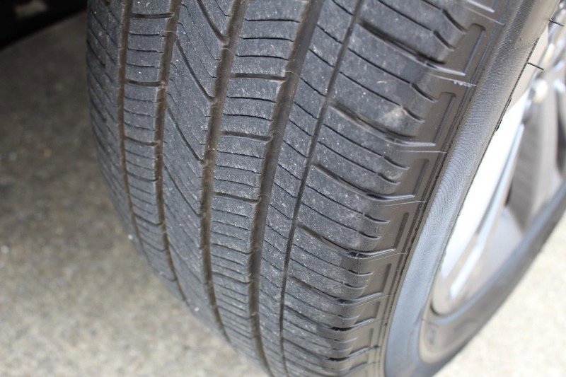 Used 2025 Ford Explorer Active w/ Active Comfort Package image 9