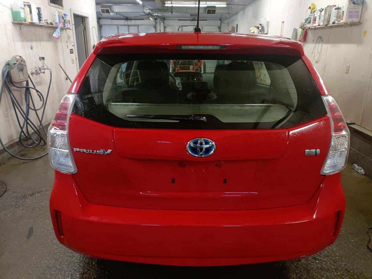 Used 2017 Toyota Prius V Two FWD image 5