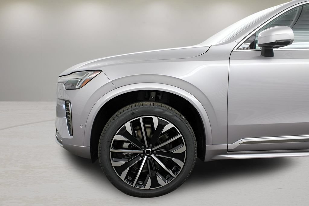 Certified 2026 Volvo XC90 B6 Plus w/ Protection Package Premier AWD/4WD image 35