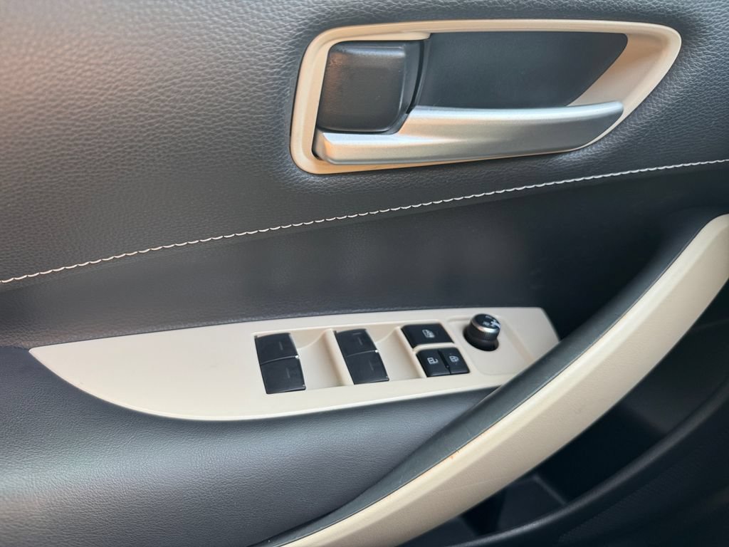 Used 2020 Toyota Corolla SE FWD image 26