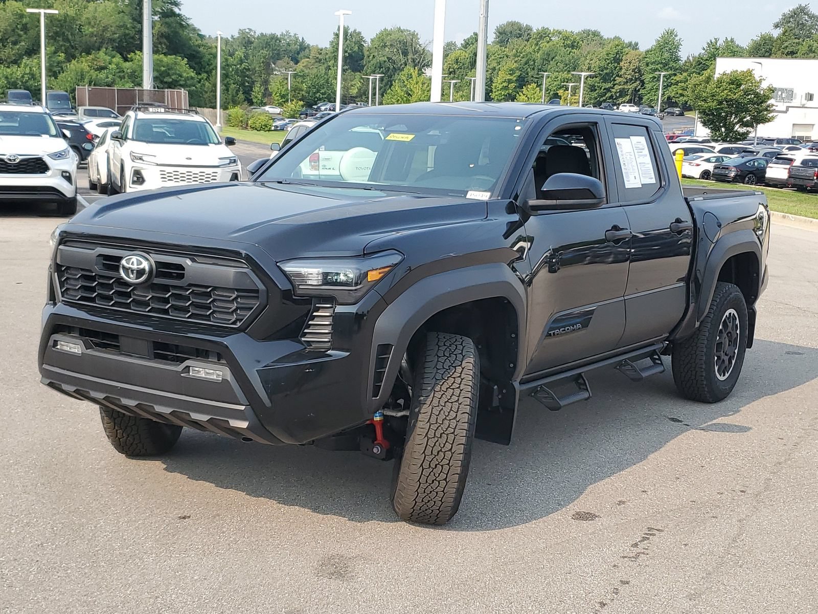 Used 2026 Toyota Tacoma TRD Off-Road AWD/4WD image 2