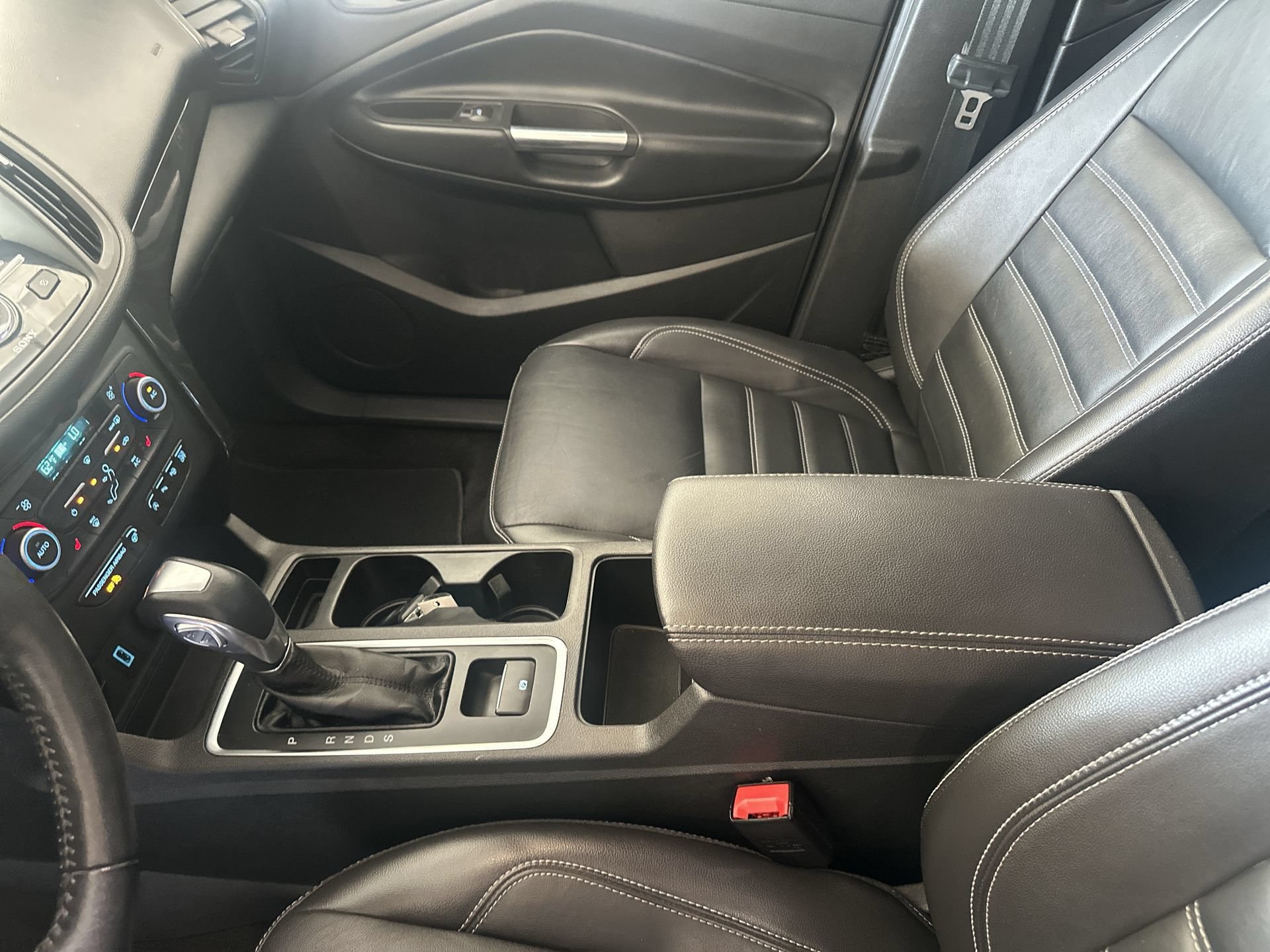 Used 2019 Ford Escape Titanium FWD image 21