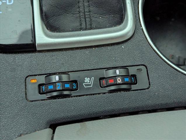 Used 2016 Toyota Highlander Limited w/ Driver Technology Package image 19