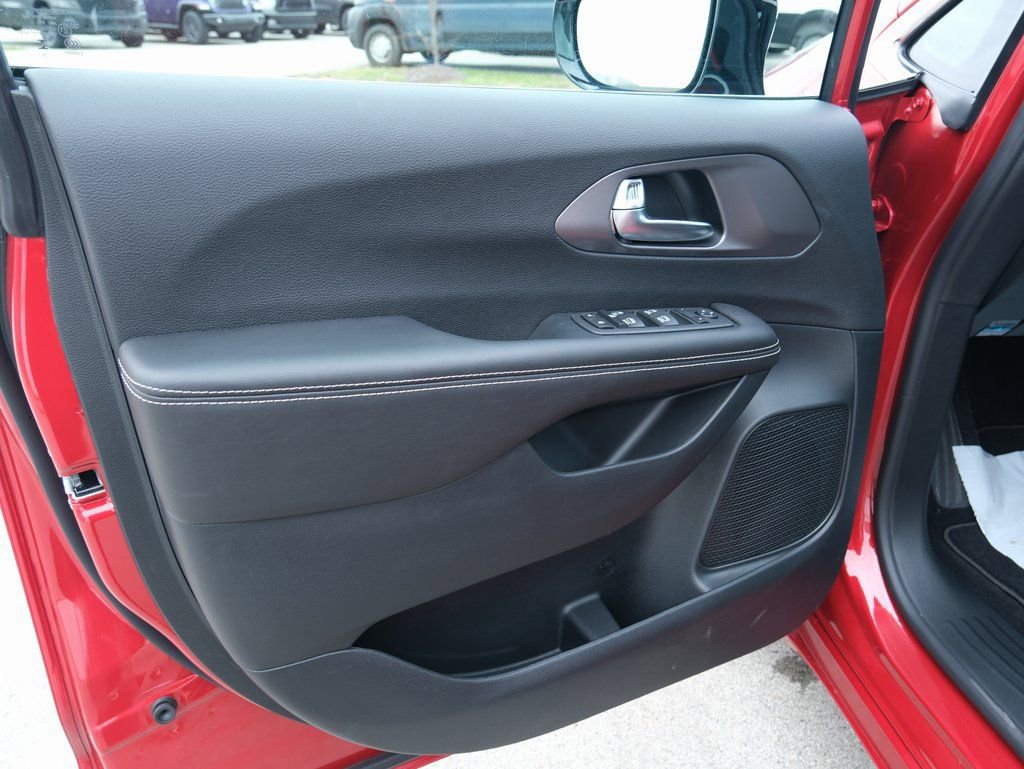 New 2026 Chrysler Voyager LX FWD image 15