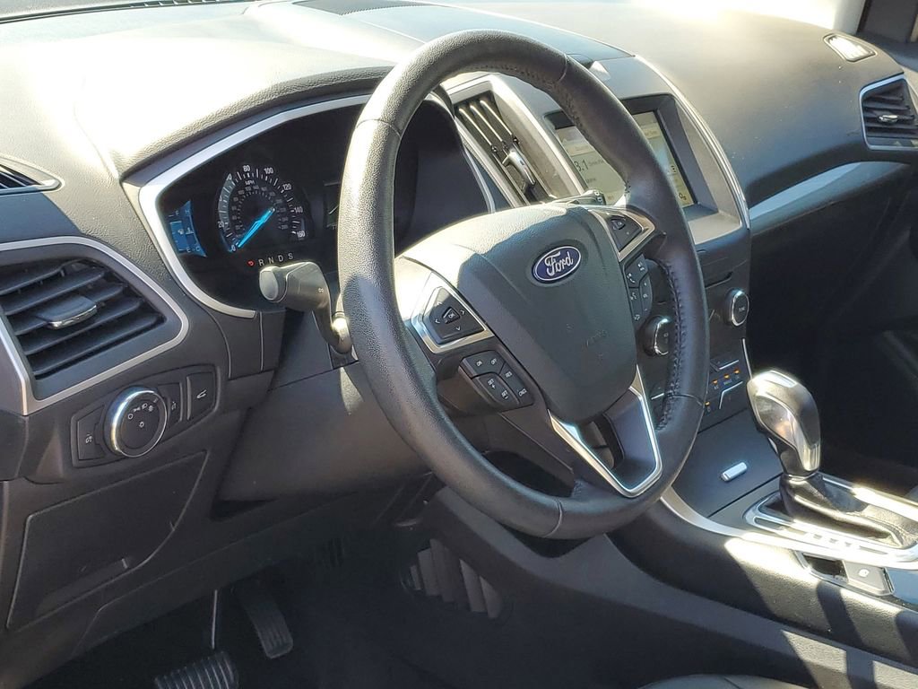 Used 2018 Ford Edge SEL w/ Equipment Group 201A AWD/4WD image 9