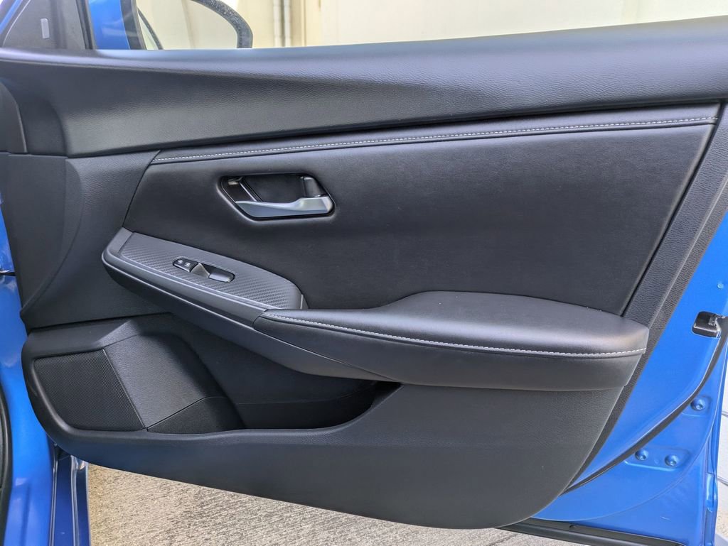 Used 2025 Nissan Sentra SV FWD image 34