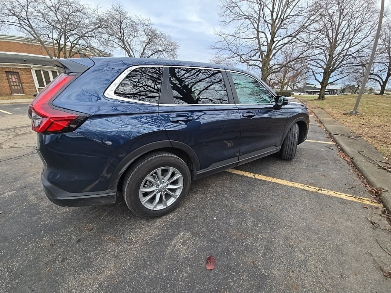 Used 2024 Honda CR-V EX-L image 35