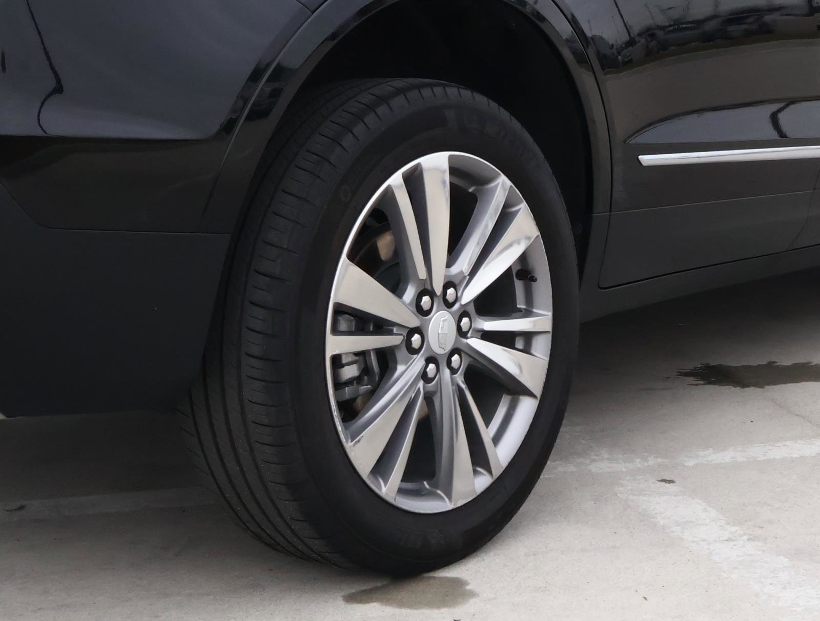 Used 2024 Cadillac XT5 Premium Luxury image 12