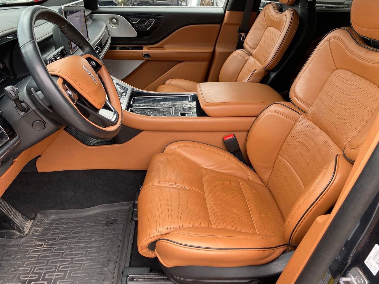 Used 2024 Lincoln Aviator Black Label w/ Dynamic Handling Package image 13