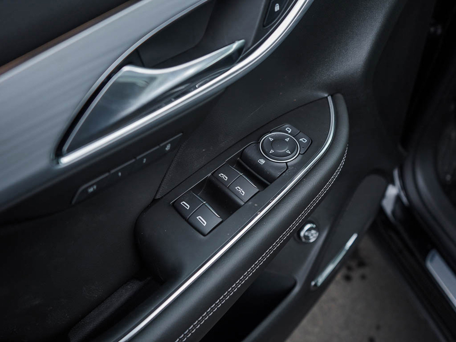 New 2025 Buick Envision Avenir image 19