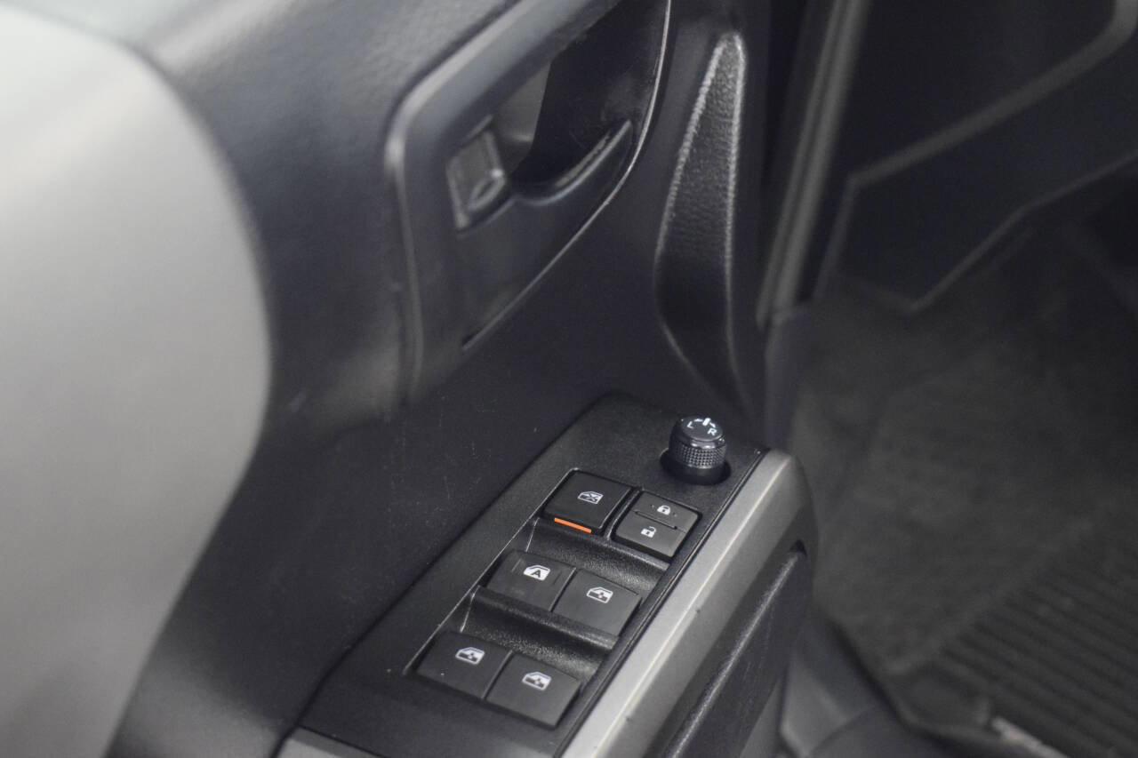 Used 2020 Toyota Tacoma SR5 image 33