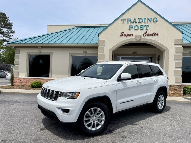 Used 2021 Jeep Grand Cherokee Laredo image 28