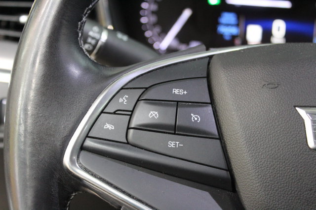 Used 2017 Cadillac XT5 Luxury w/ Driver Awareness Package AWD/4WD image 16