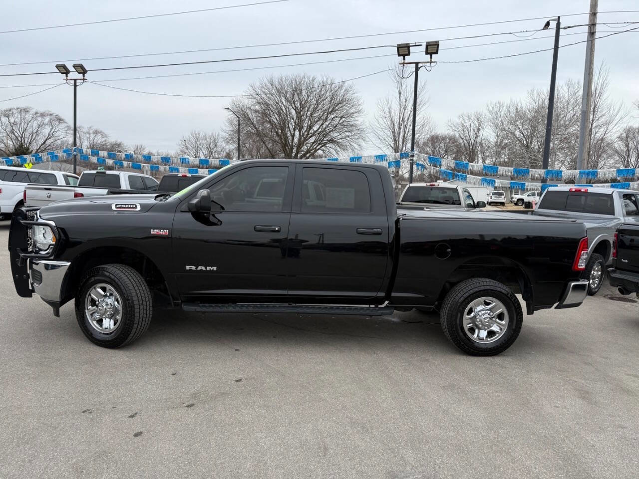 Used 2020 RAM 2500 Tradesman w/ Chrome Appearance Group AWD/4WD image 5