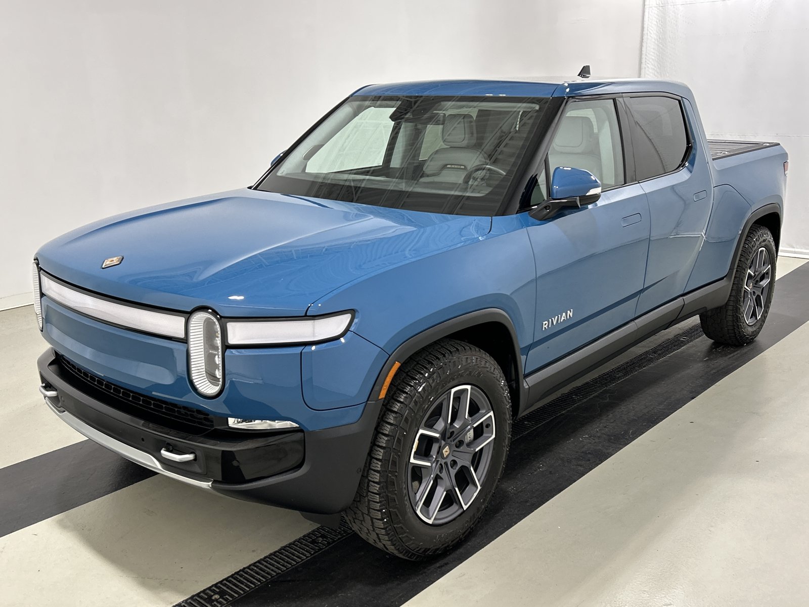 Used 2024 Rivian R1T Adventure