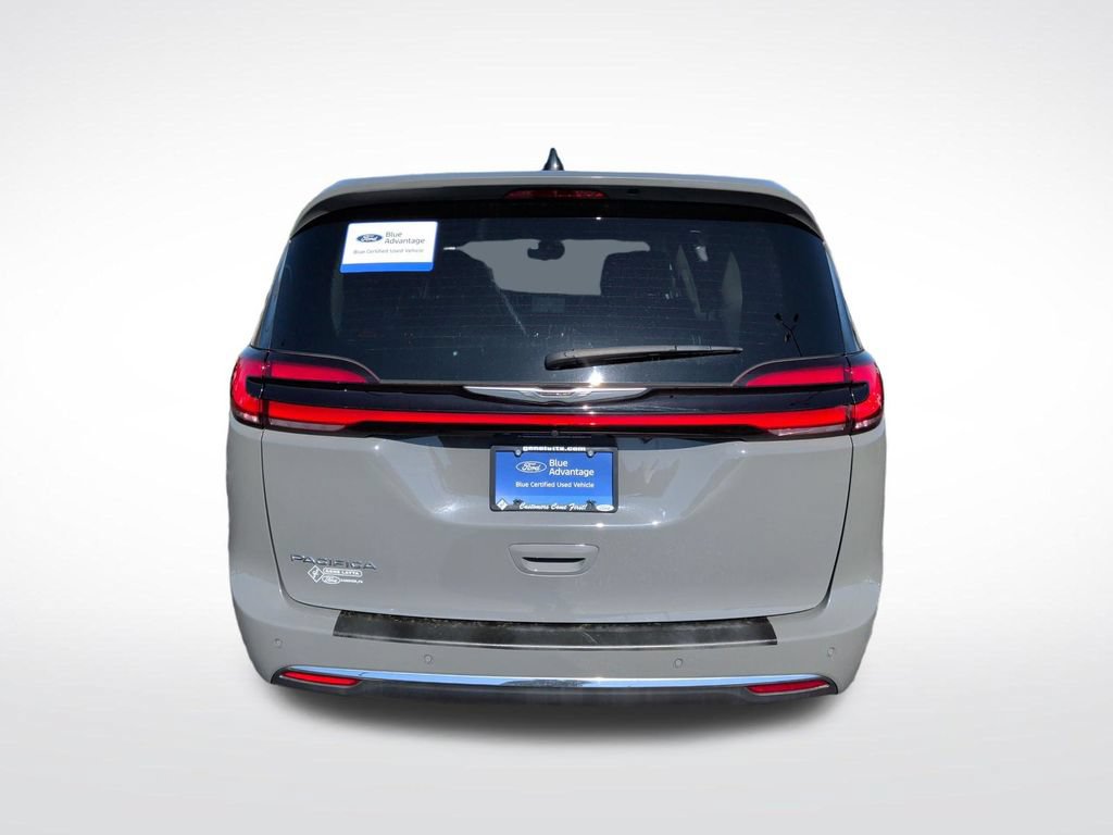Used 2023 Chrysler Pacifica Touring-L FWD image 15