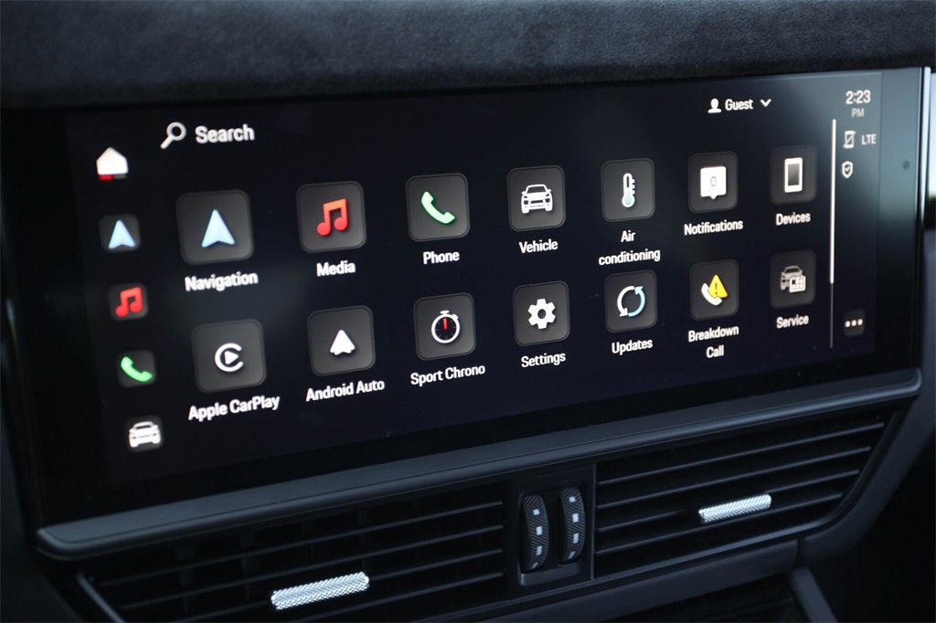 Used 2023 Porsche Cayenne Turbo GT image 30