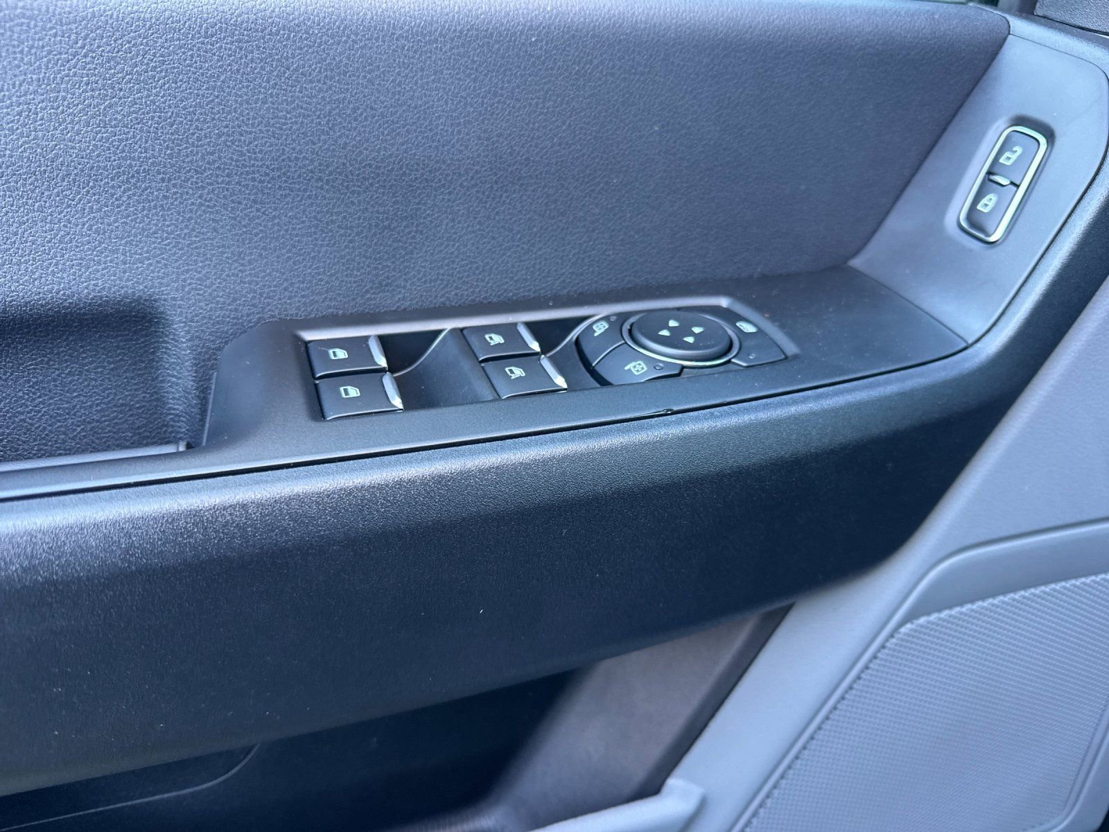 New 2026 Ford F250 XL w/ XL Chrome Package image 11