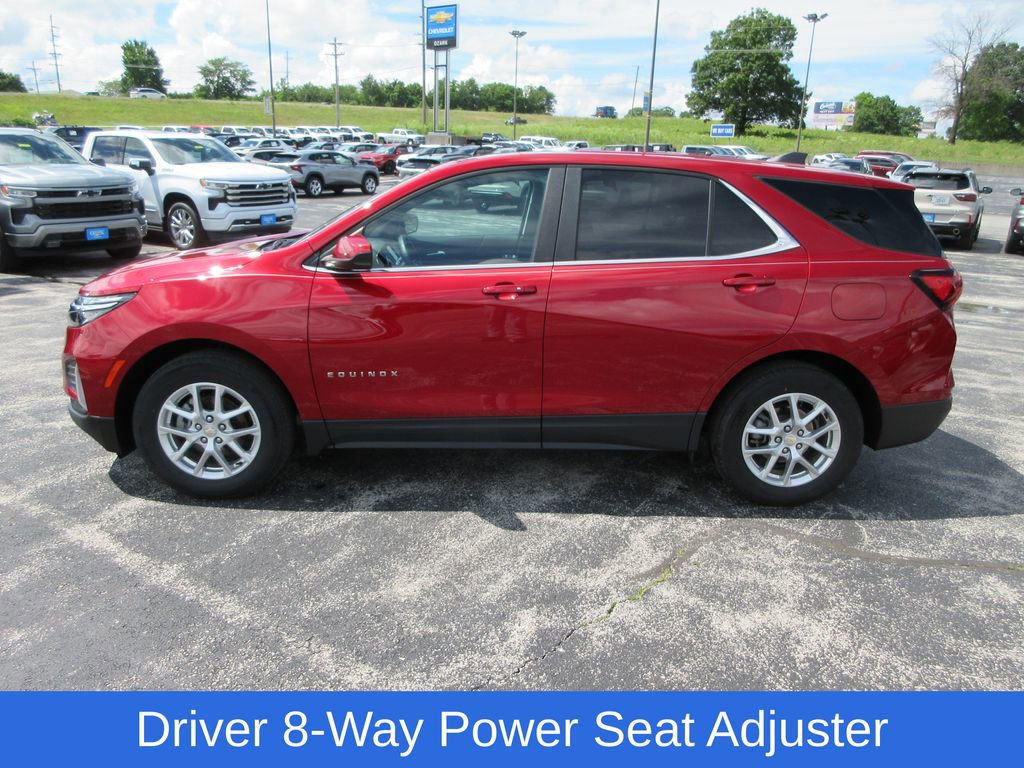 Used 2024 Chevrolet Equinox LT w/ LPO, Floor Liner Package FWD image 2