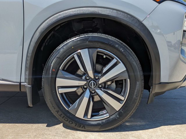 Used 2023 Nissan Rogue SL FWD image 11