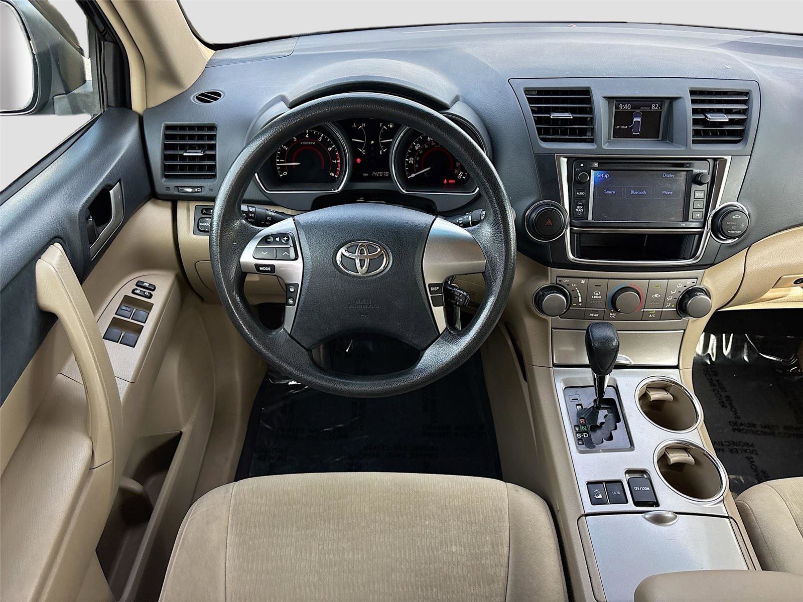 Used 2013 Toyota Highlander Plus AWD/4WD image 21