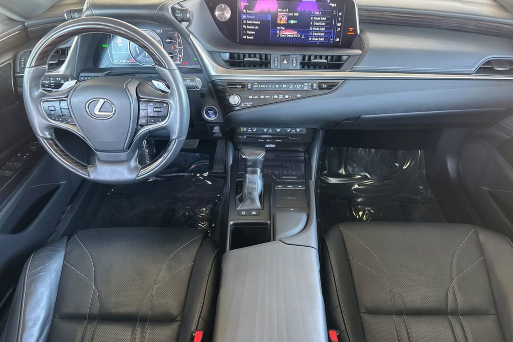 Used 2021 Lexus ES 300h w/ Accessory Package 2 FWD image 12