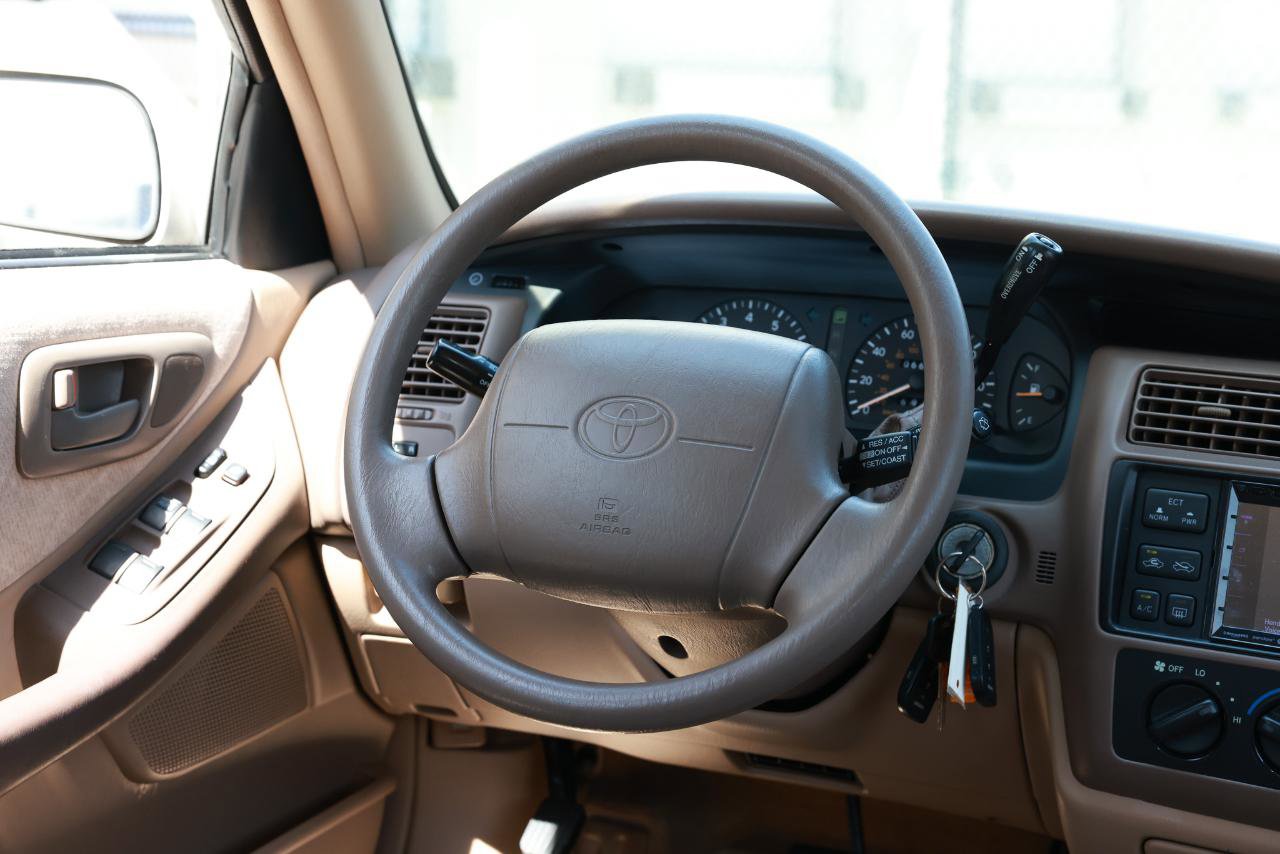 Used 1996 Toyota Avalon XL FWD image 28