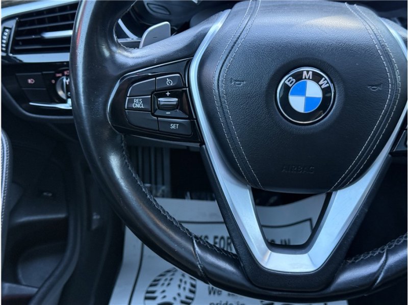 Used 2017 BMW 530i 530i Sedan 4D image 36