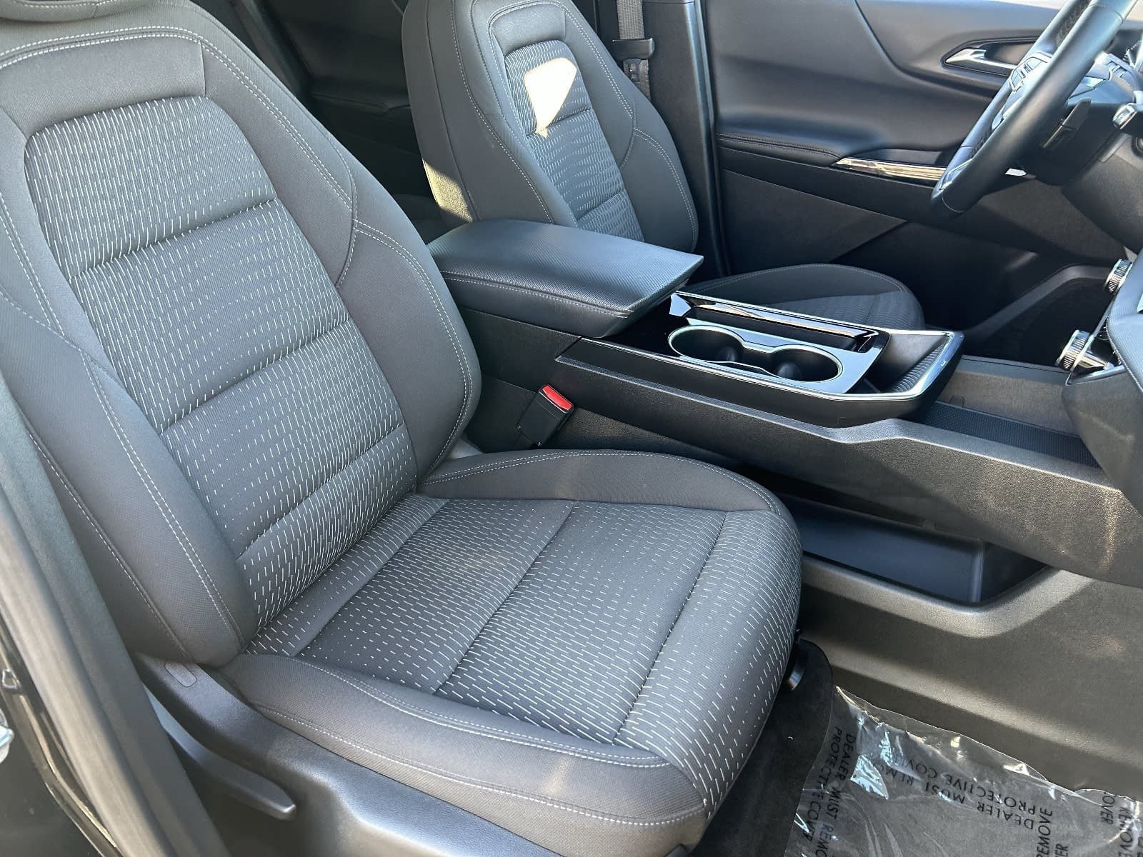 Used 2025 Chevrolet Equinox LT AWD/4WD image 13