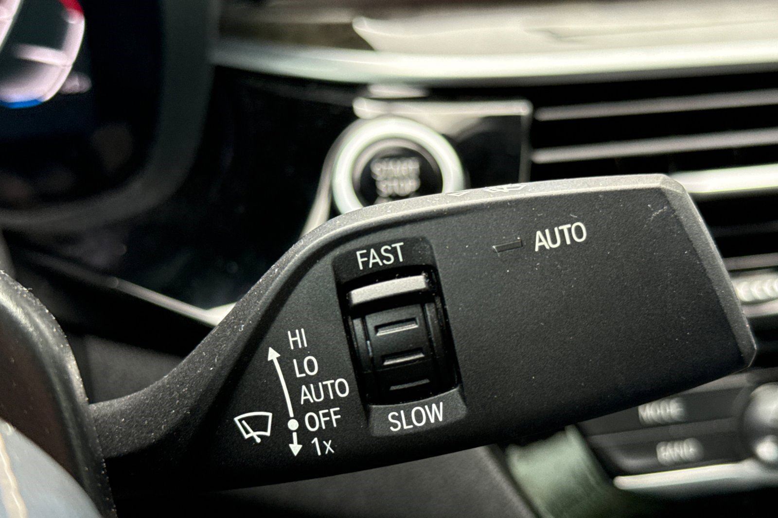 Certified 2023 BMW 540i w/ Premium Package image 38