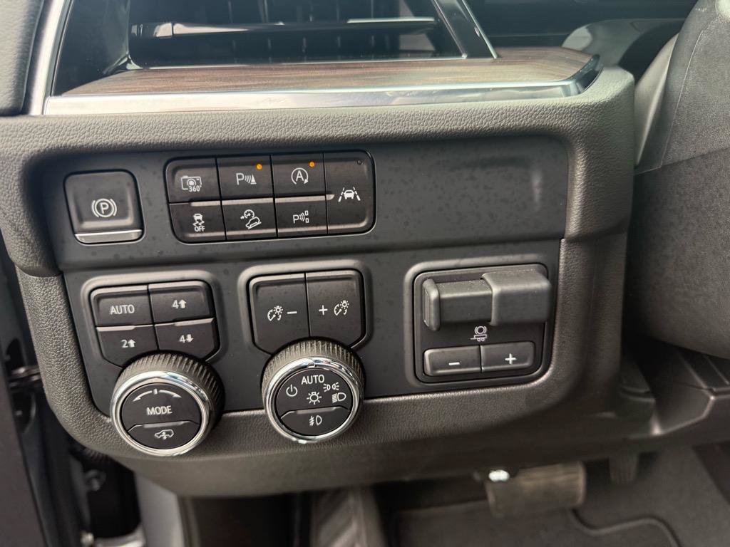 Used 2025 Chevrolet Tahoe Z71 w/ Z71 Off-Road Package AWD/4WD image 24