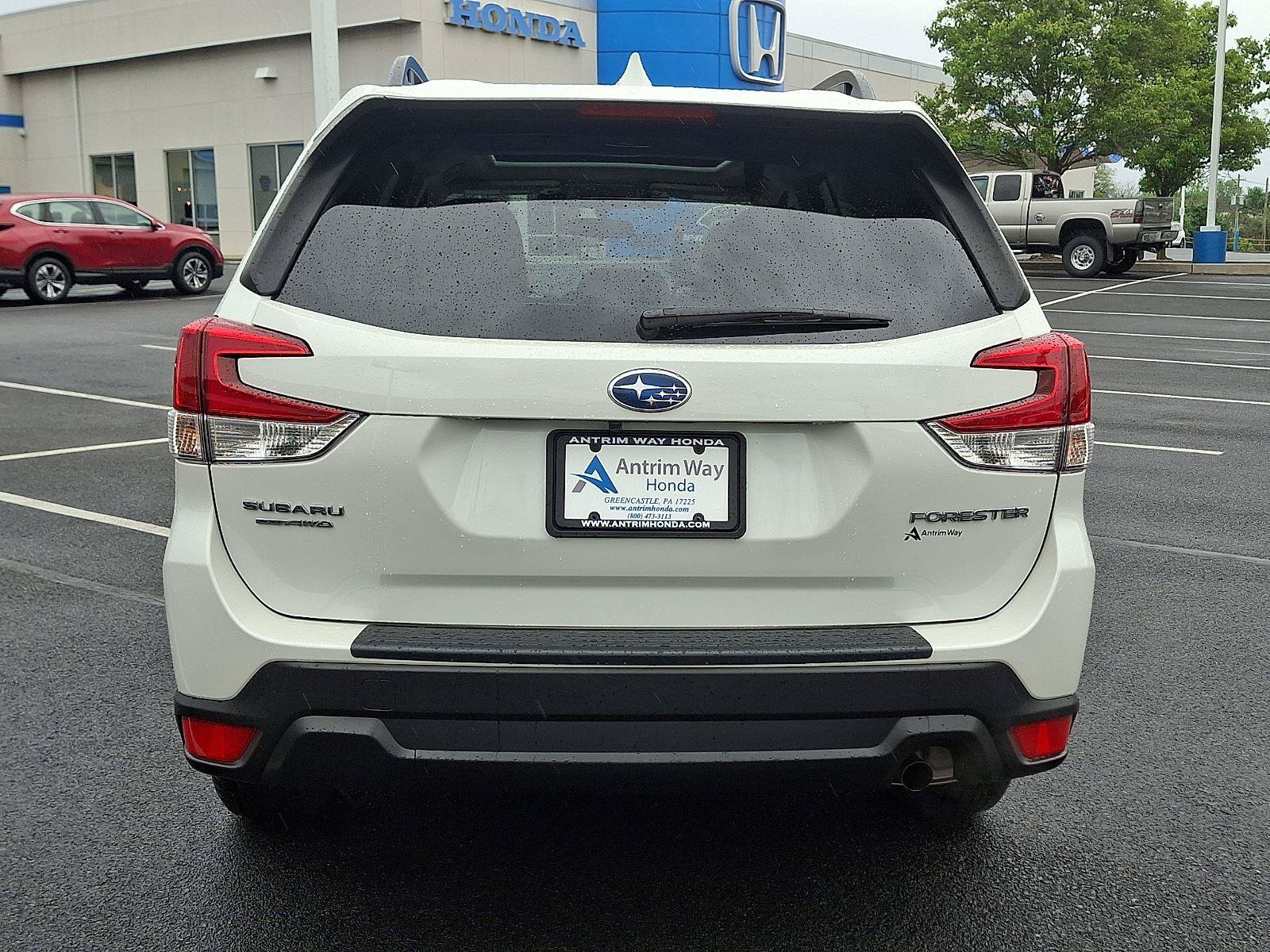 Used 2023 Subaru Forester Premium AWD/4WD image 5