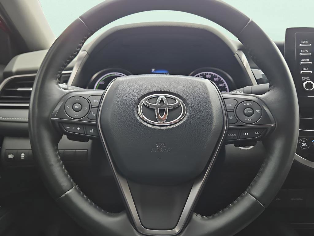 Used 2024 Toyota Camry SE image 19