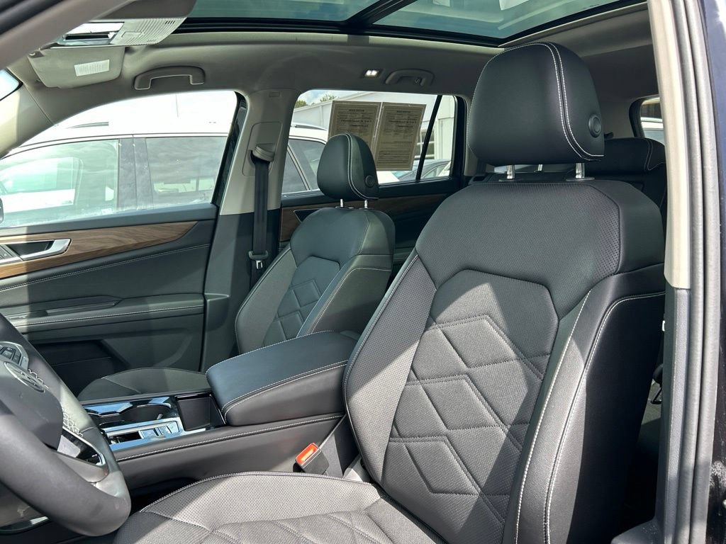 Certified 2026 Volkswagen Atlas SE w/ Panoramic Sunroof Package FWD image 21