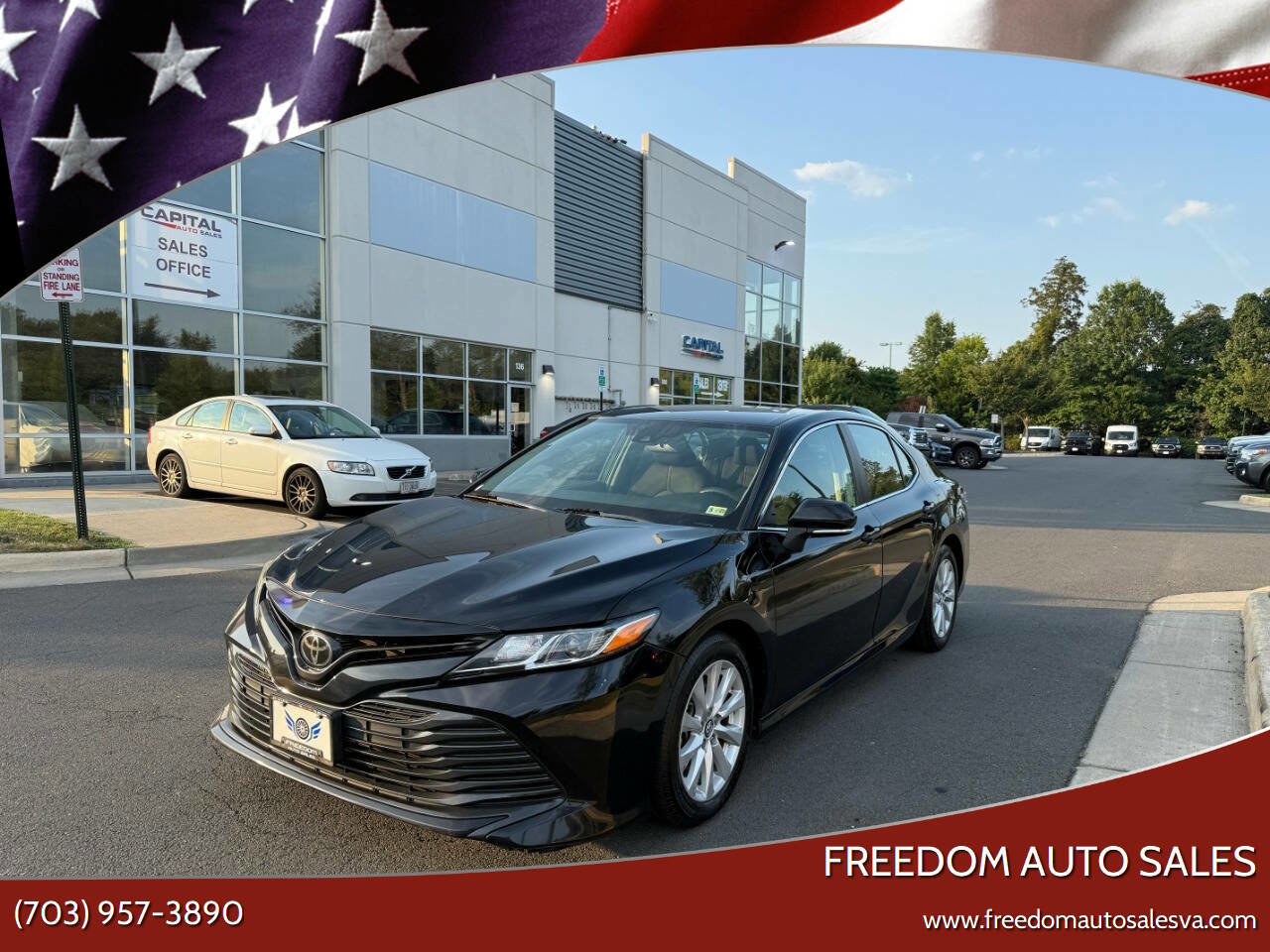 Used 2020 Toyota Camry LE image 1
