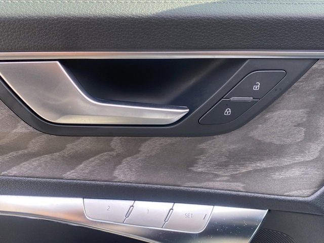 Used 2024 Audi A6 Premium Plus image 14