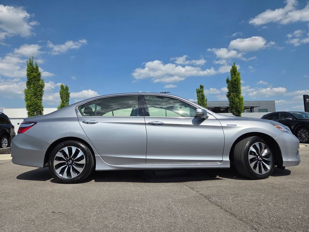 Used 2017 Honda Accord Touring image 27