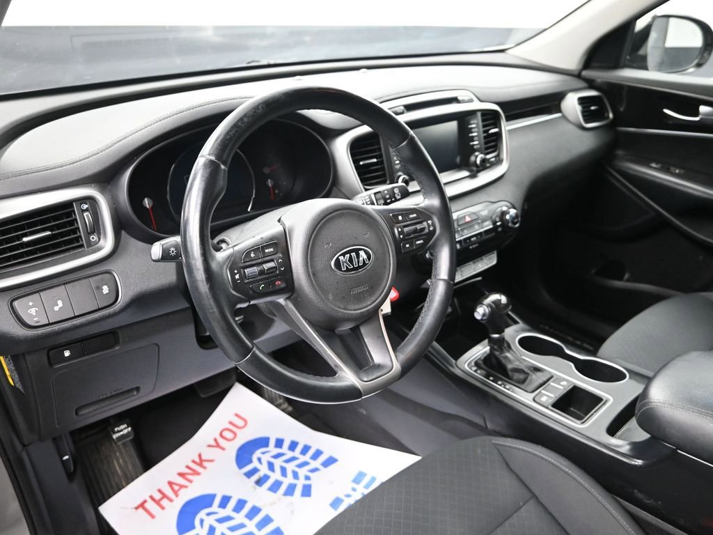 Used 2018 Kia Sorento LX w/ LX V6 Convenience Package image 13