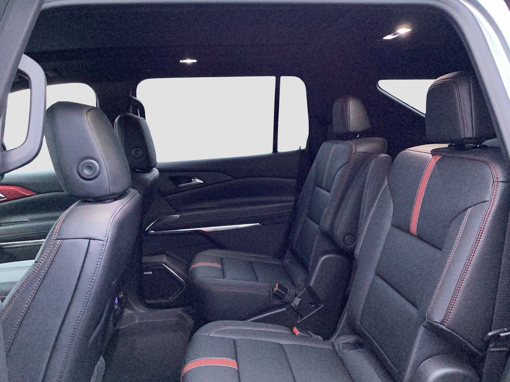 New 2026 Chevrolet Traverse RS w/ LPO, Floor Liner Package image 13