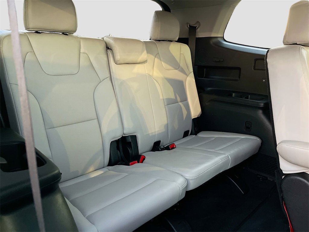 Used 2023 Kia Telluride S image 25