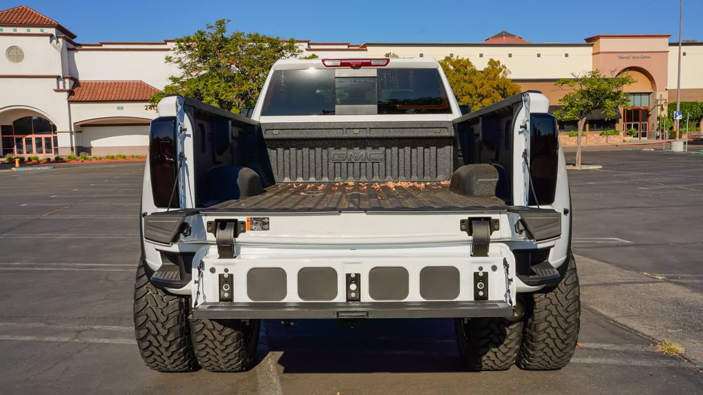 New 2026 GMC Sierra 3500 Denali w/ Denali Reserve Package AWD/4WD image 12