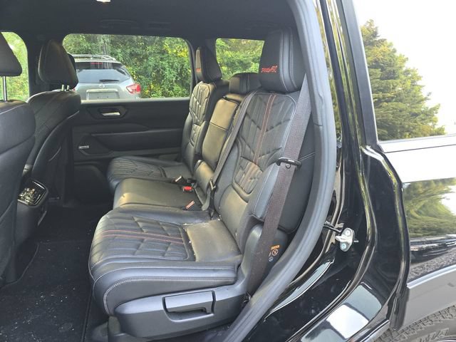 Used 2025 Nissan Armada PRO-4X AWD/4WD image 26