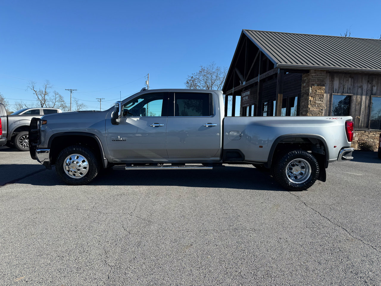 Used 2025 Chevrolet Silverado 3500 LTZ w/ LTZ Texas Edition image 13