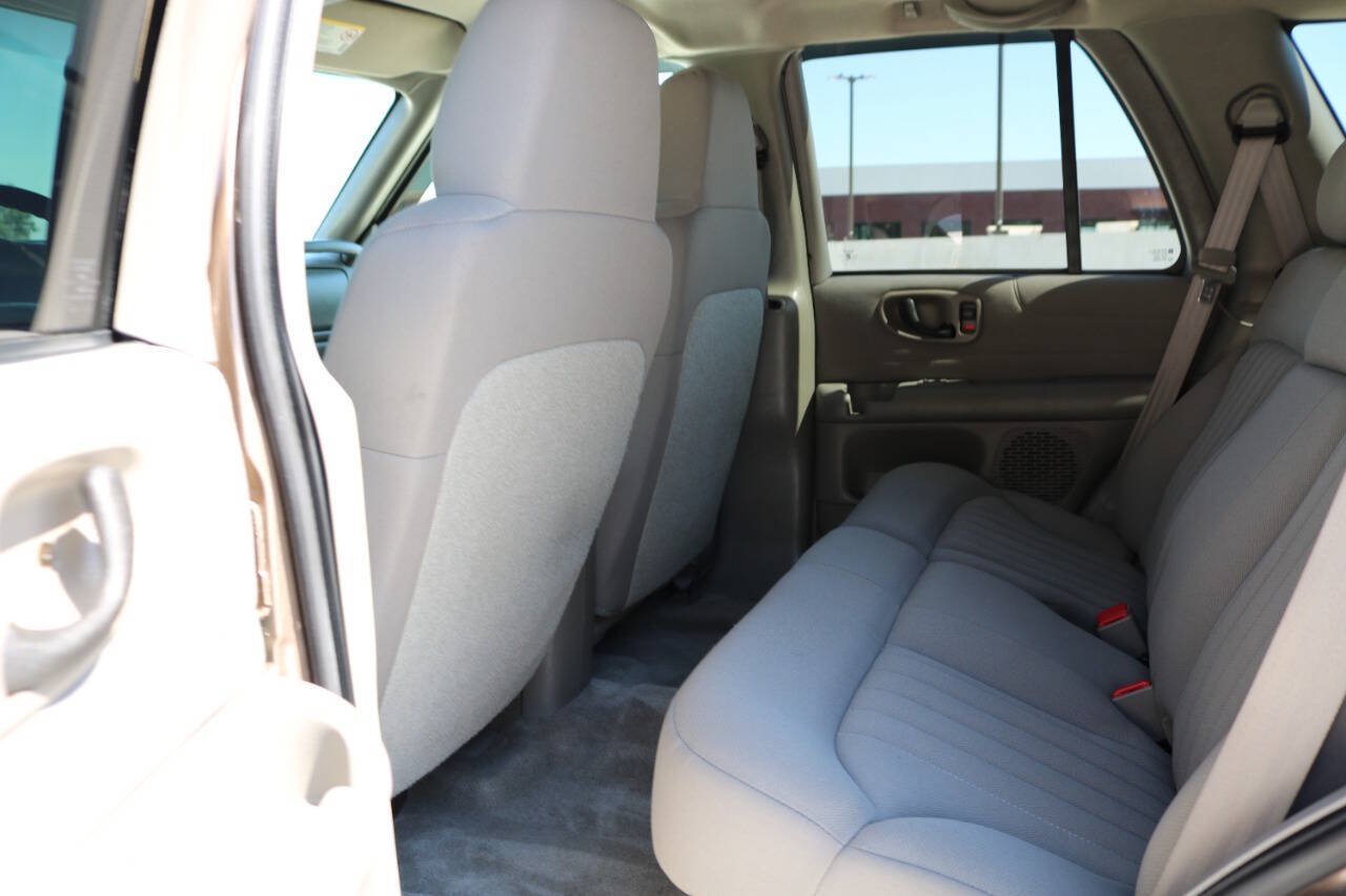 Used 2004 Chevrolet Blazer LS w/ Preferred Equipment Group AWD/4WD image 66