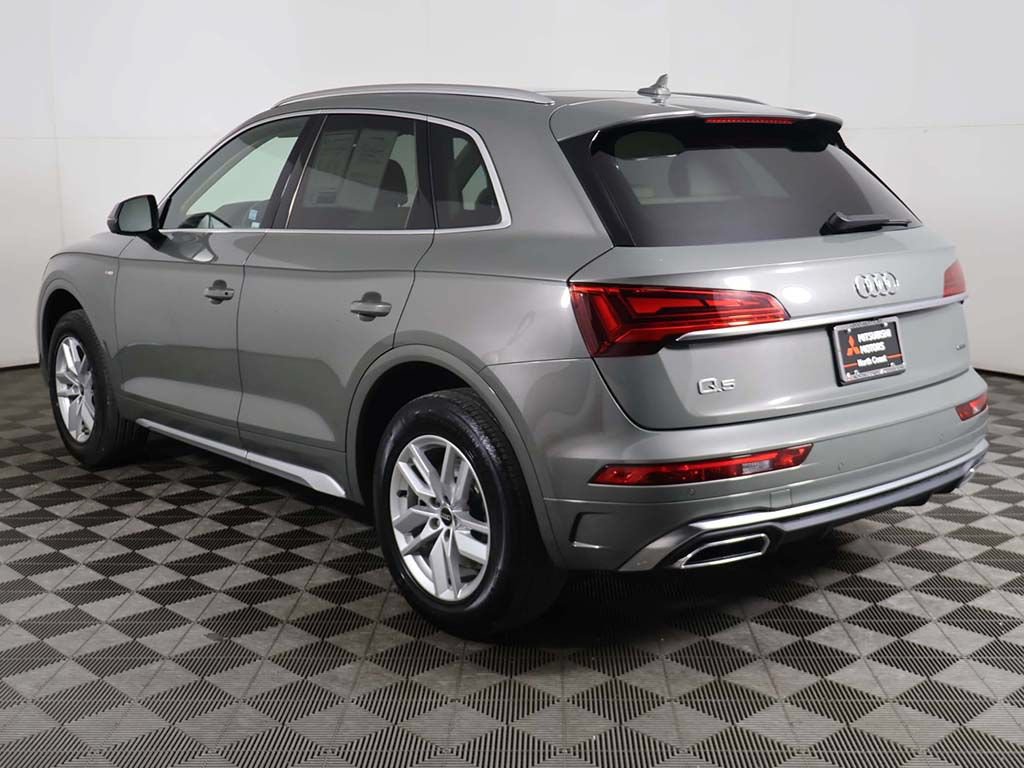 Used 2023 Audi Q5 2.0T Premium w/ Convenience Package AWD/4WD image 10