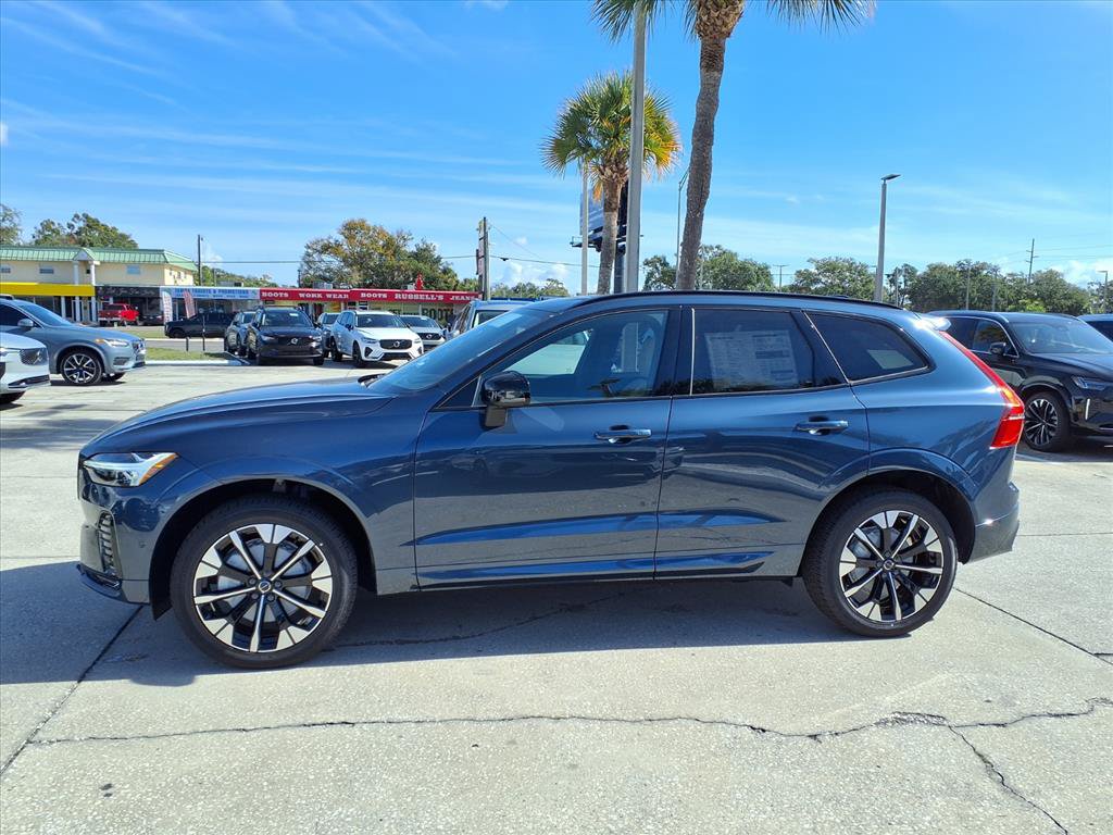 New 2026 Volvo XC60 B5 Plus w/ Protection Package Premier AWD/4WD image 4