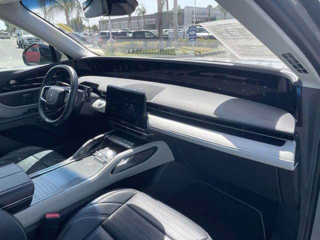 Used 2024 Lincoln Nautilus Reserve w/ Equipment Group 202A AWD/4WD image 29